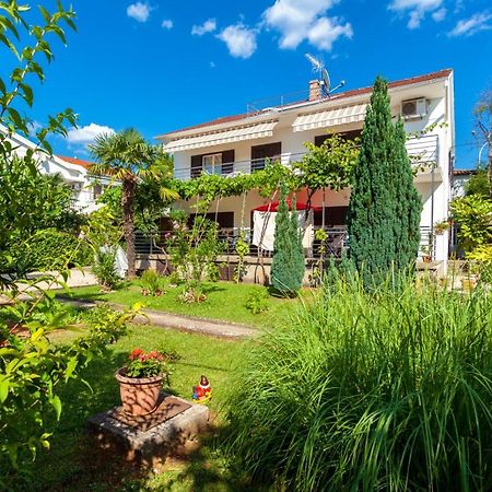 Apartment Maria Malinska Εξωτερικό φωτογραφία