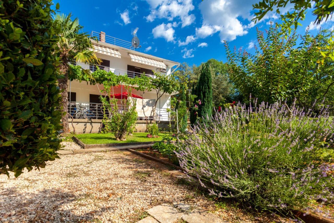 Apartment Maria Malinska Εξωτερικό φωτογραφία
